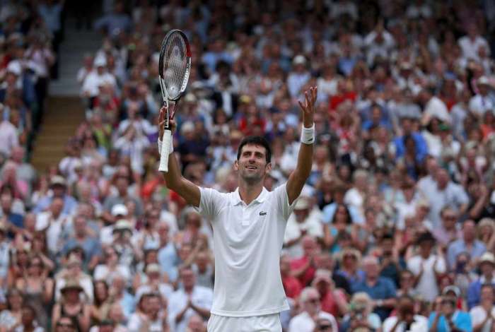 Em conclus&atilde;o de jogo paralisado, Djokovic bate Nadal e vai &agrave; final de Wimbledon