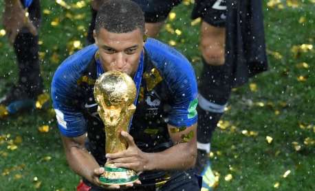 Uefa apoiará Espanha e Portugal para sediar Copa de 2030, diz jornal