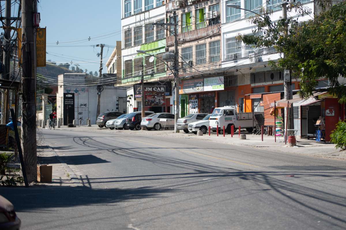 OPERAÇÃO POLICIAL NO COMPLEXO DO ALEMÃO - Avenida Itaoca no Complexo do Alemão,  zona norte do Rio de Janeiro.Foto: Armando Paiva/ Agência O Dia