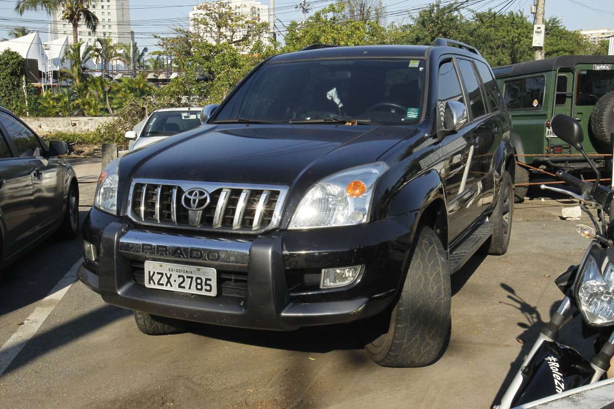 Carro que m&eacute;dico e namorada socorreram Lilian para hospital na Barra