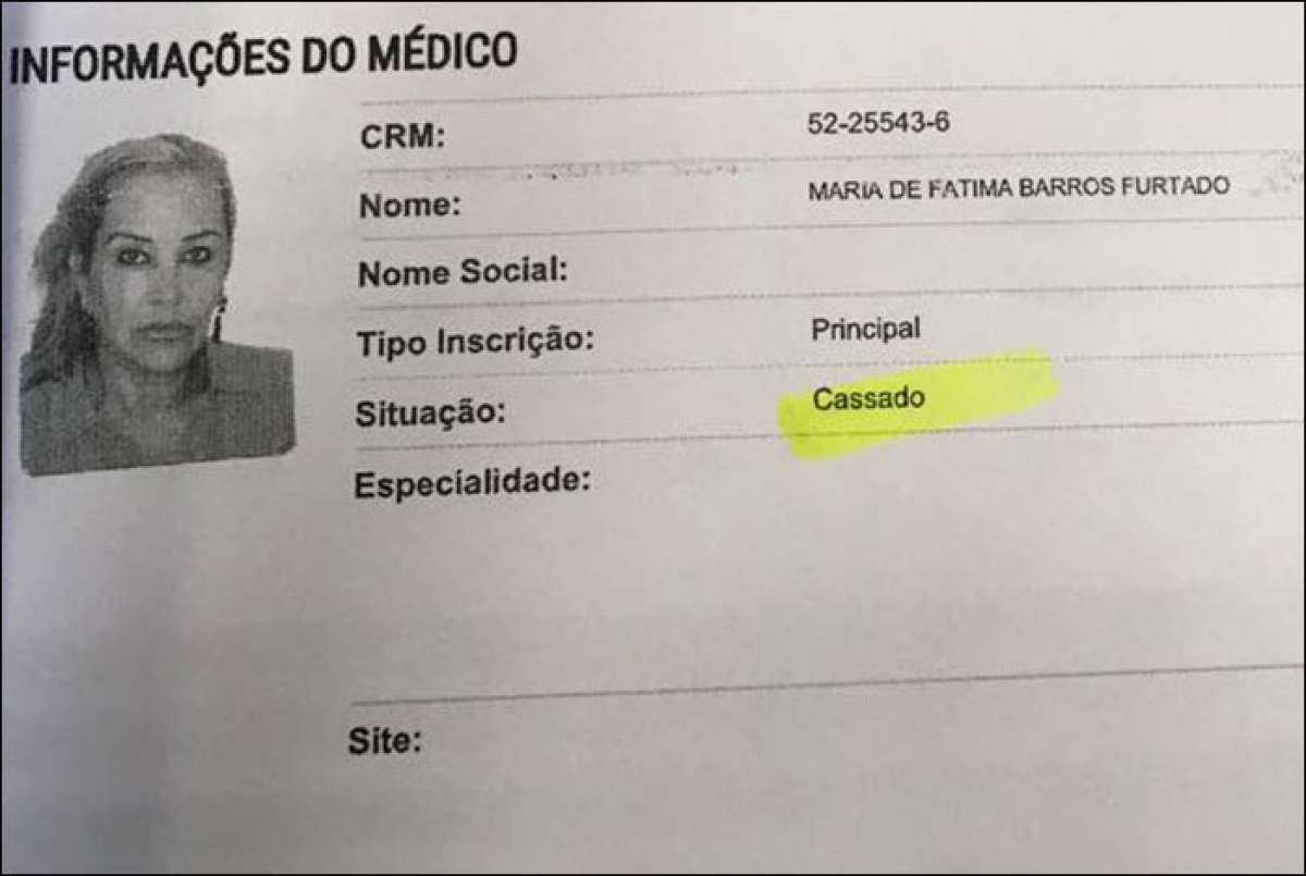 Maria de Fátima Barros Furtado, mãe de Denis, tem registro de médica cassado pelo Conselho Regional de Medicina do Rio