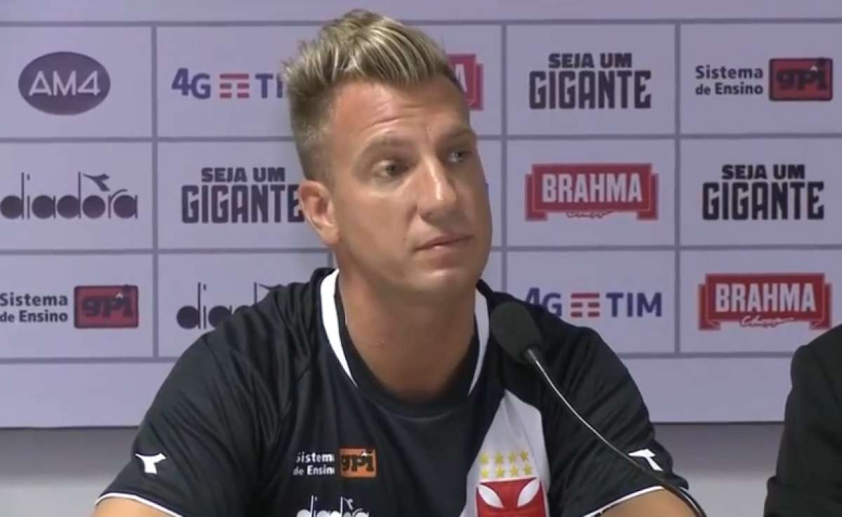 Maxi Lopez foi apresentado pelo Vasco