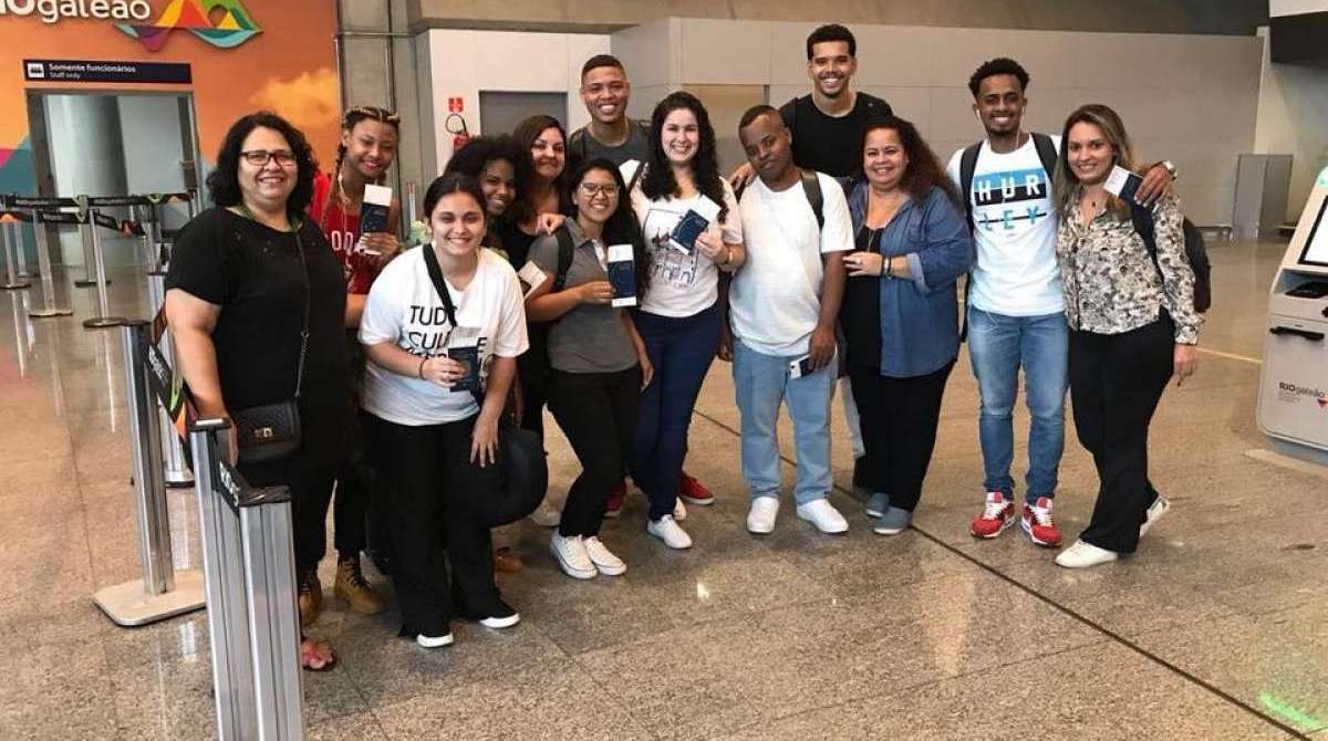 Alunos ficaram duas semanas em Boston. Além de acompanhar partida de beisebol, eles visitaram instituições como MIT e Harvard Yard - Reprodução do Facebook