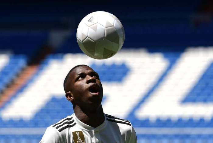 Vinicius Junior Encanta Companheiros E Ganha Apelido De Craque No ...