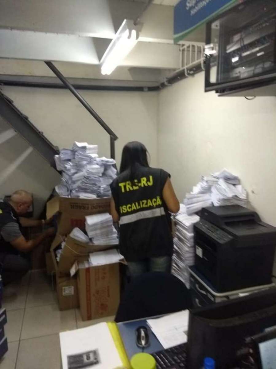Justiça Eleitoral recebeu uma denúncia de distribuição de material irregular de campanha eleitoral do PTB