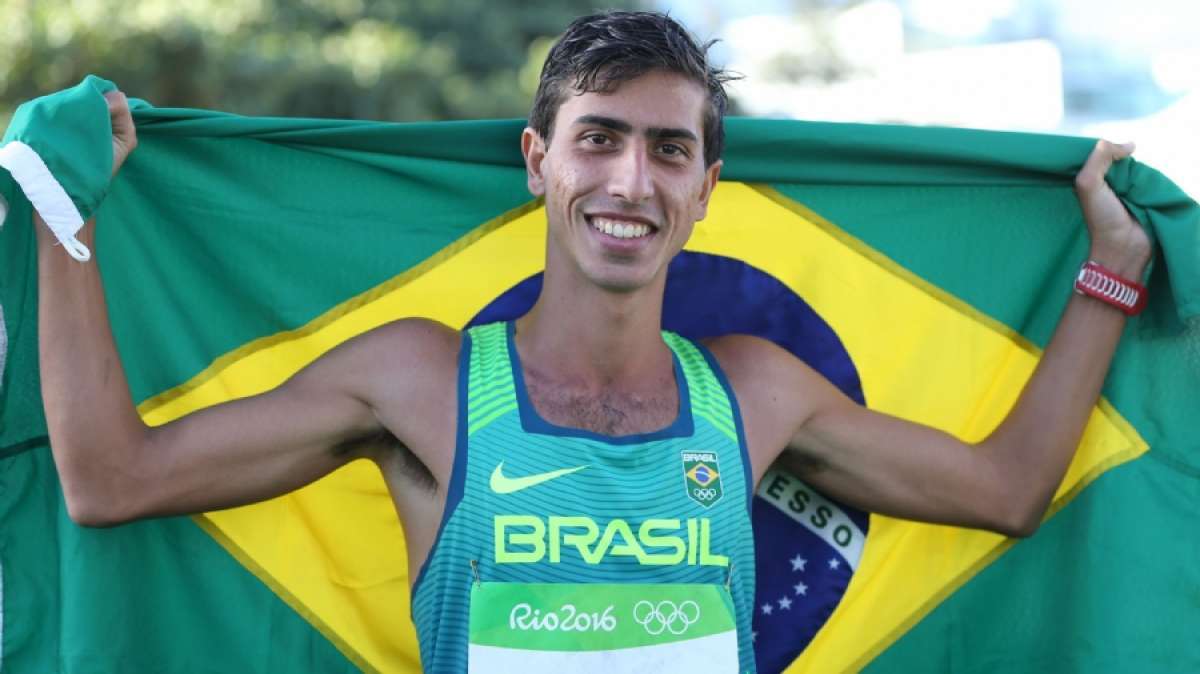 Caio Bonfim ficou com o quarto lugar na prova de 20km da marcha atlética - COB