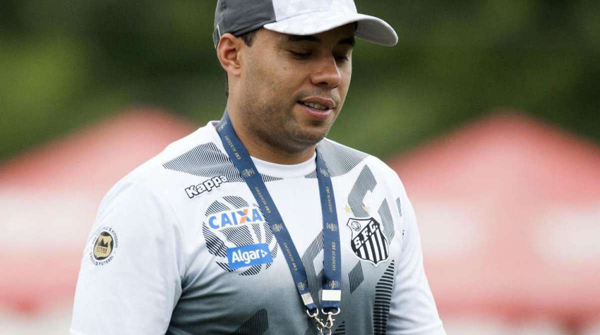 Santos fica só no empate com o Avaí e complica sonho pela vaga na