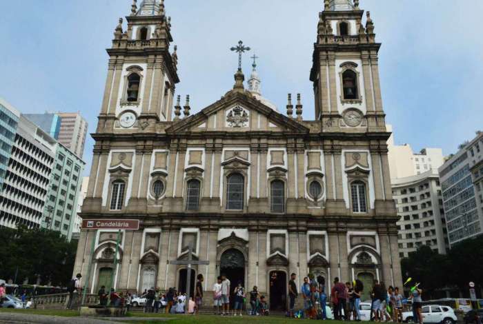 Marcha contra o ódio vai se concentrar em frente à Igreja da Candelária