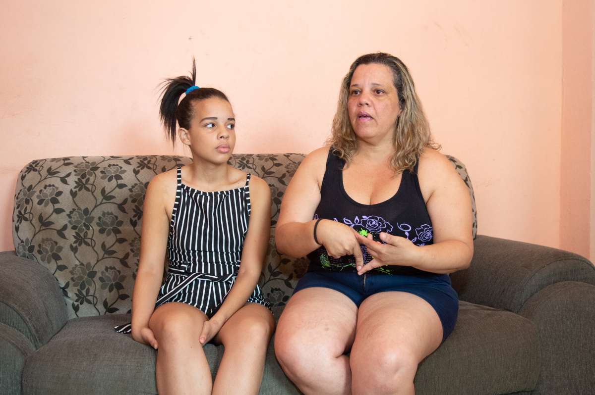 Rio,24/07/2018 - Especial Merenda - Ma&iacute;sa Souza da Silva, 42 anos e Maria Luiza, 12 anos, m&atilde;e e filha moradoras de Mesquita, Baixada Fluminense, Rio de Janeiro.Foto: Armando Paiva/ Ag&ecirc;ncia O Dia  Especial, Merenda, Mesquita, Baixada