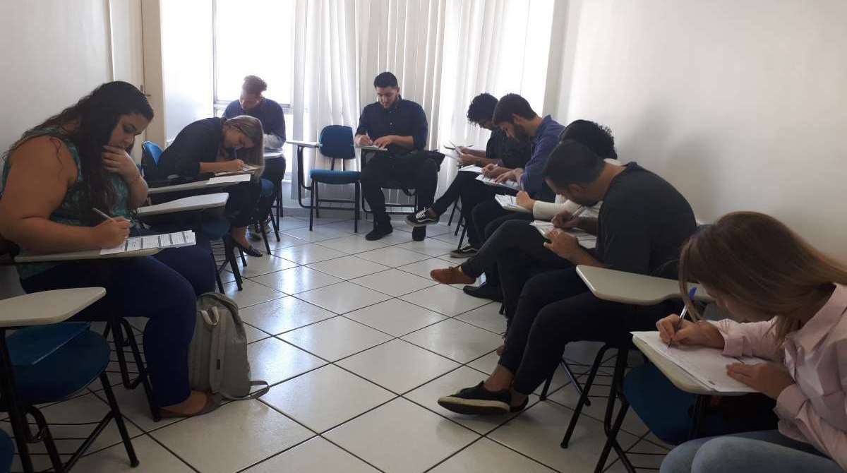 Empresas como o Centro de Integração Empresa-Escola (Ciee) cadastram empresas e candidatos em vagas online - Divulgação