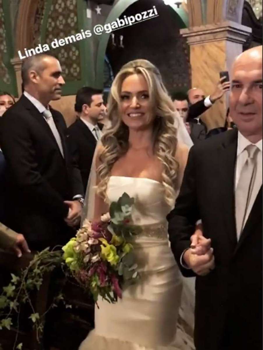 Neymar e Bruna Marquezine são padrinhos de casamento