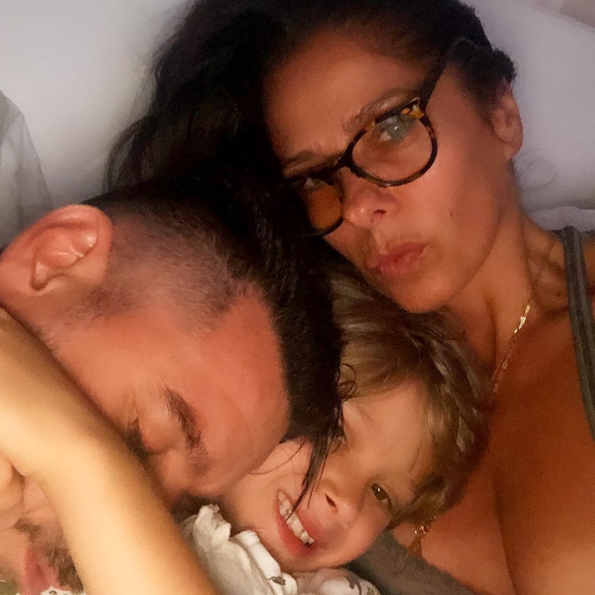 Adriane Galisteu com o marido, Alexandre Iódice, e o filho deles, Vittorio - Reprodução