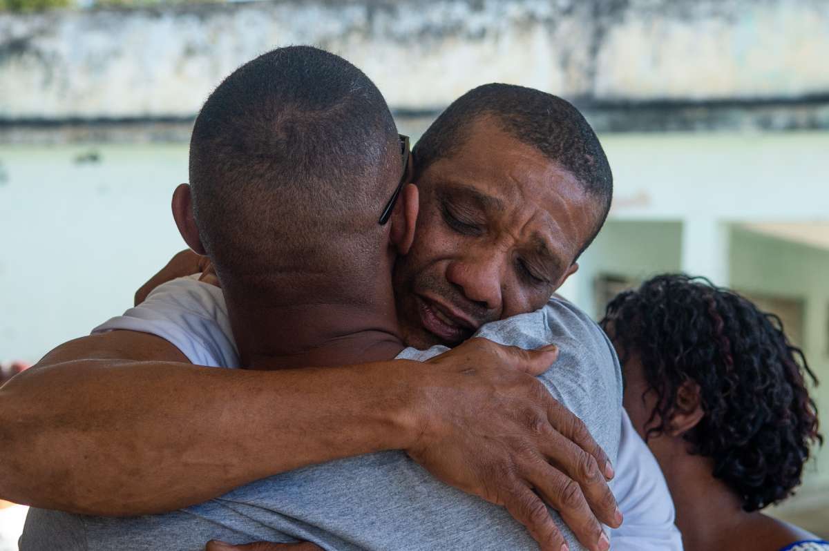 Rio,27/07/2018 - Enterro do Funcionário da Cedae - Pai do Rômulo Farias Silva, de 24 anos morto em São Gonçalo, cemitério do Maruí, Niterói, Rio de Janeiro.Foto: Armando Paiva/ Agência O Dia Policial, Homicidio, Niteroi, Cedae, Rio de Janeiro