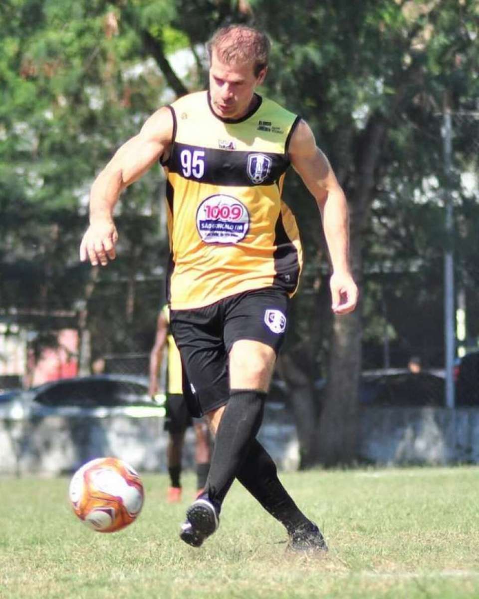 O jogador Túlio Maravilha vai estrear pelo Atlético Carioca.