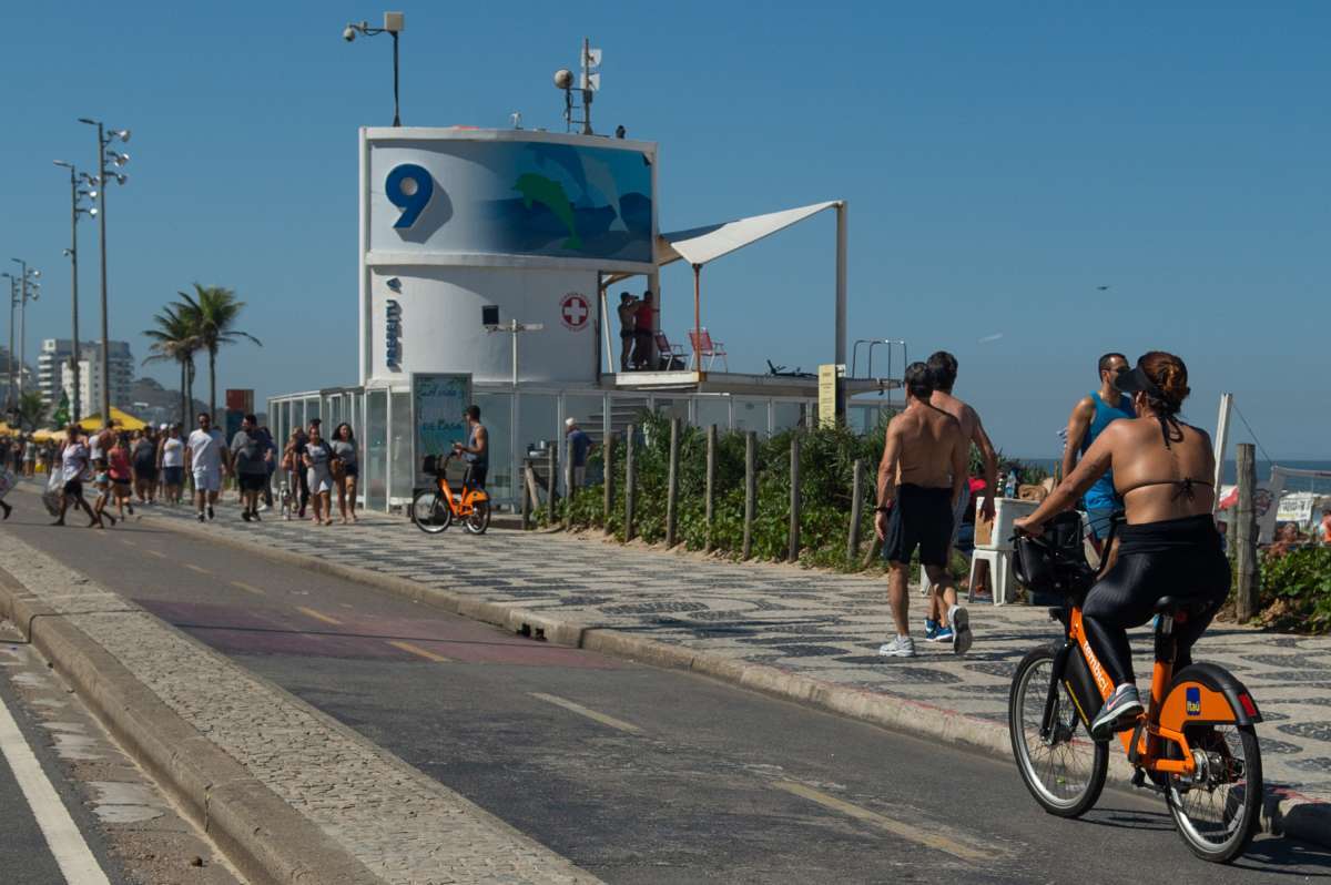 Rio,28/07/2018 - Movimenta&ccedil;&atilde;o Praia - Orla da praia de Ipanema, Rio de Janeiro.Foto: Armando Paiva/ Ag&ecirc;ncia O Dia  Cidade, Rio de Janeiro, Praia, Ipanema