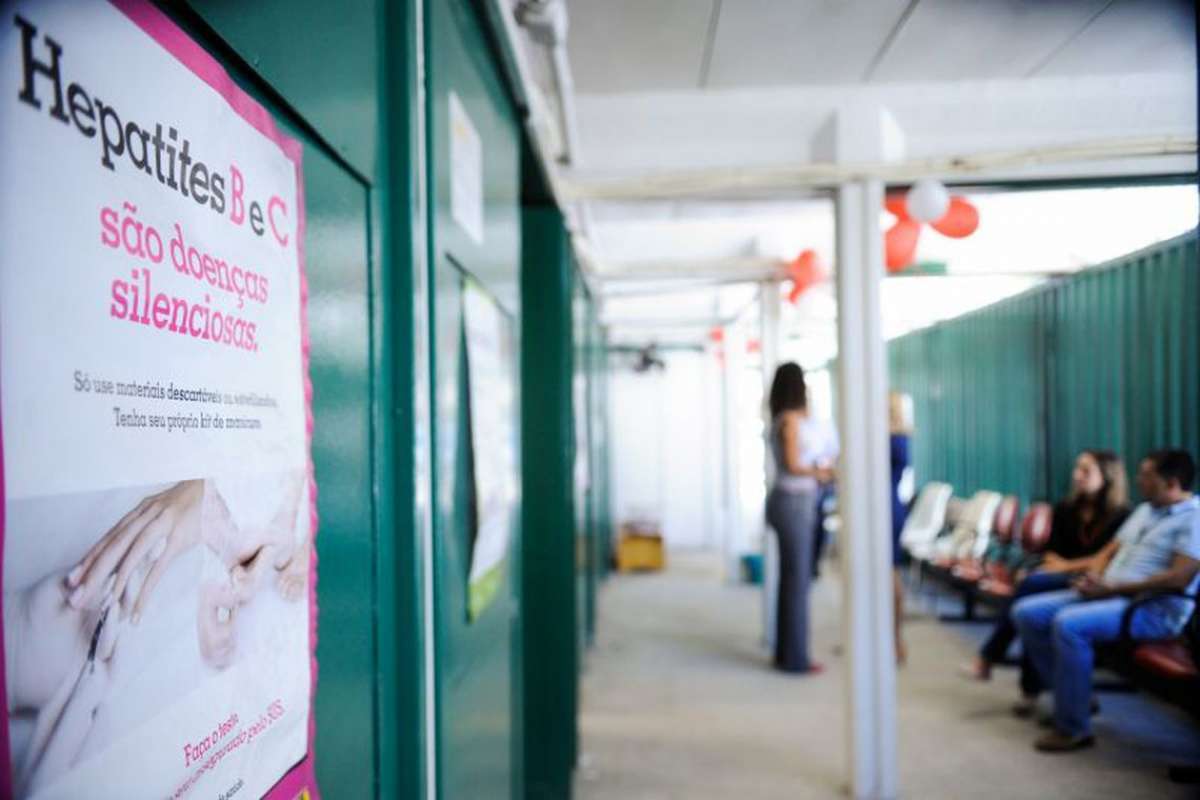 Hepatite: OMS pede urgência para ampliar testes e acesso a tratamento - Agência Brasil