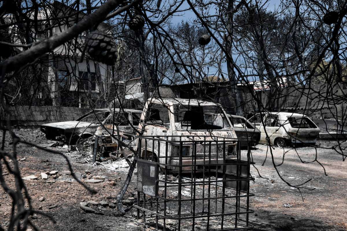 Incêndios já deixam 91 mortos na Grécia 