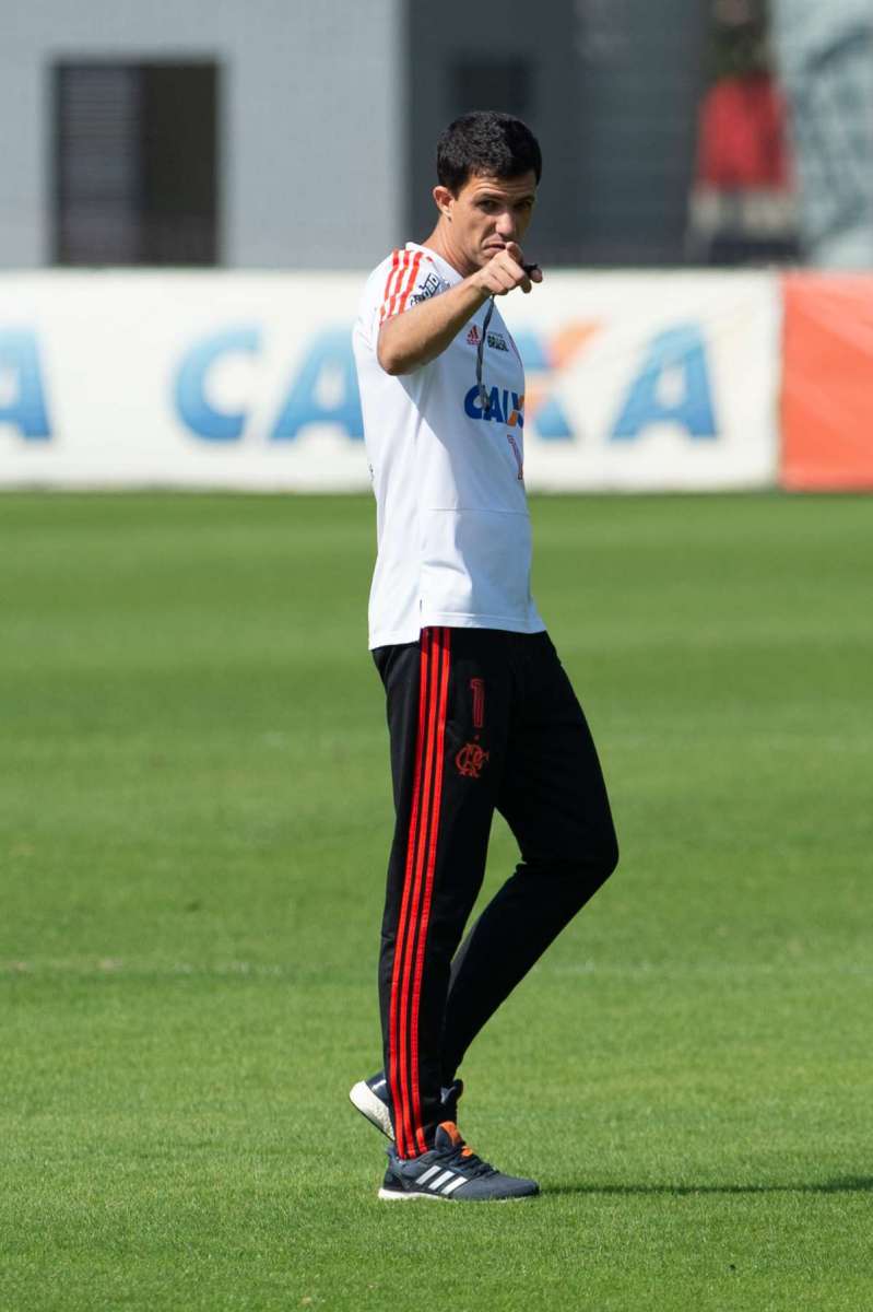 Rio,30/07/2018 - Apresentação Vitinho no Flamengo - Apresentação do jogador Vitinho no CT Ninho do Urubu, Vargem Grande, zona oeste do Rio de Janeiro.Foto: Armando Paiva/ Agência O Dia  Ataque, Flamengo, Apresentação, Vitinho