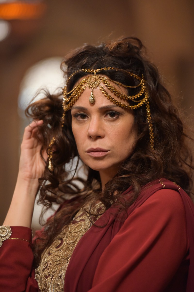 Vanessa Gerbelli na pede de Herodíade, em 'Jesus' da Record TV - divulgação