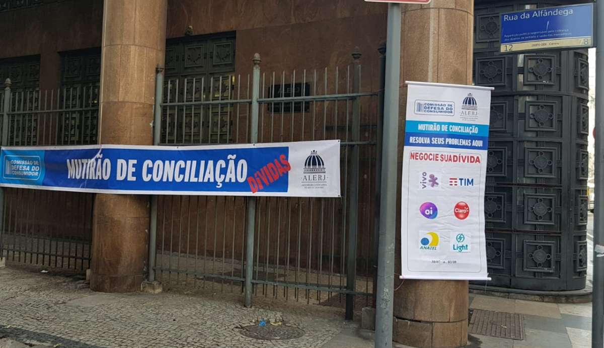 Ação começou nesta segunda-feira; interessados devem levar RG, CPF e comprovante de residência - Divulgação