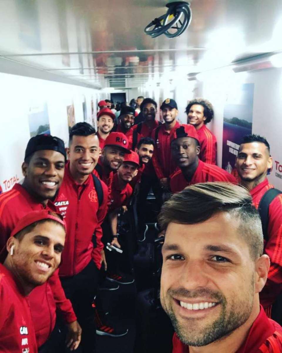 Flamengo viajou para encarar o Grêmio pela Copa do Brasil - Reprodução/Twitter CR Flamengo