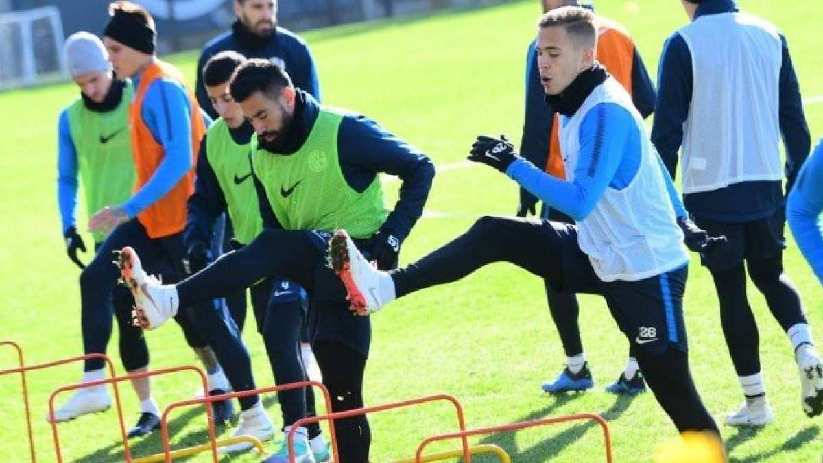 Robert Piris da Motta (D) pode ser anunciado no Flamengo ainda nesta quarta-feira - Reprodu&ccedil;&atilde;o Instagram 