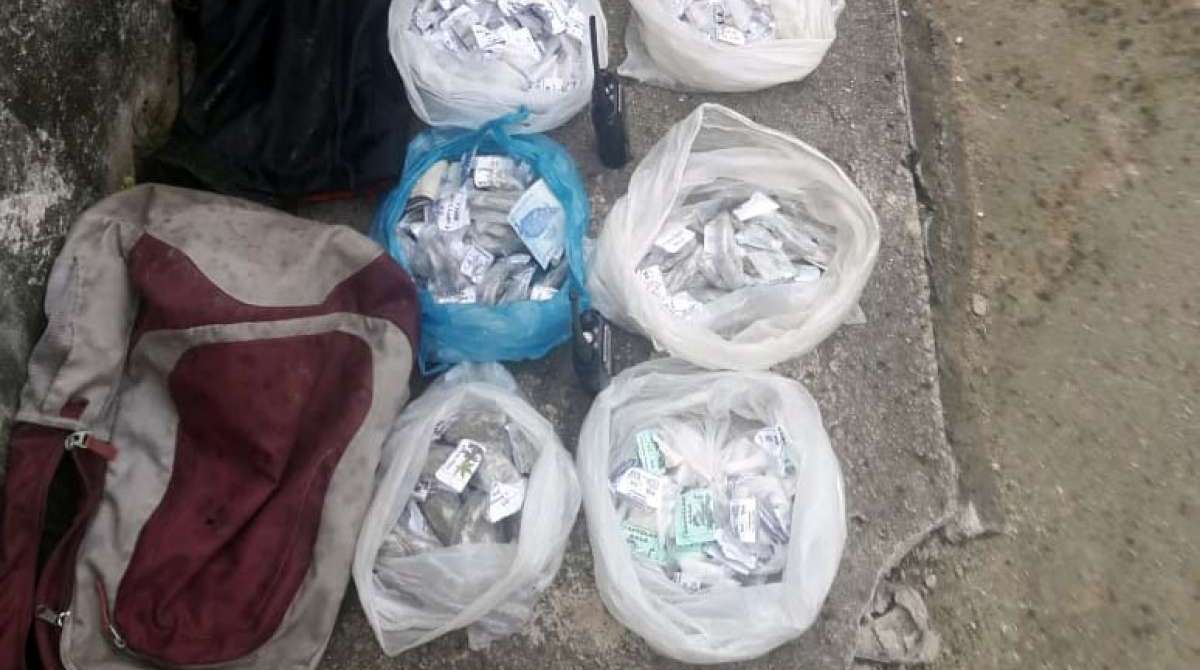 Material apreendido na Favela do Rola nesta terça