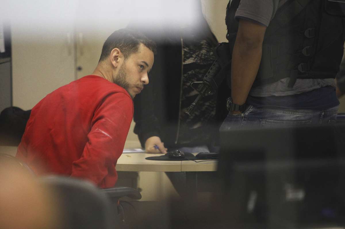 02/08/2018 - OPERAÇÃO FREEDOM / Polícia Civil faz megaoperação para cumprir 90 mandados de busca e apreensão e 42 de prisão de envolvidos com a milícia comandada por Ecko, este que teria criado uma espécie de