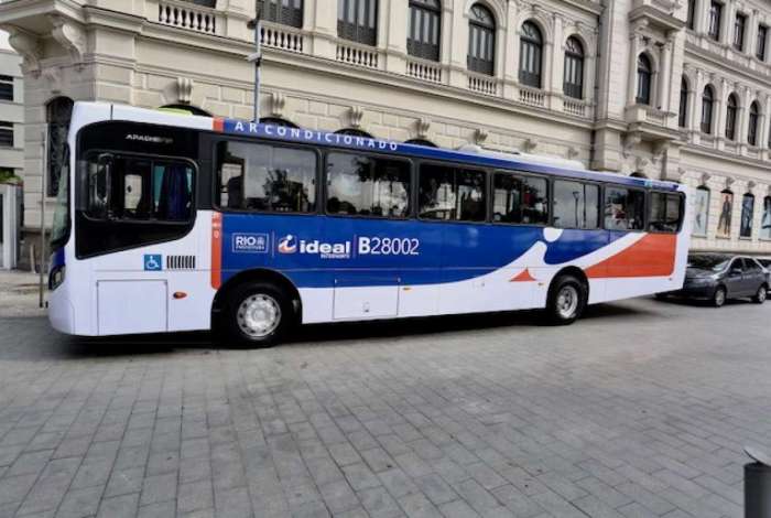 Resultado de imagem para onibus rio de janeiro ar condicionado