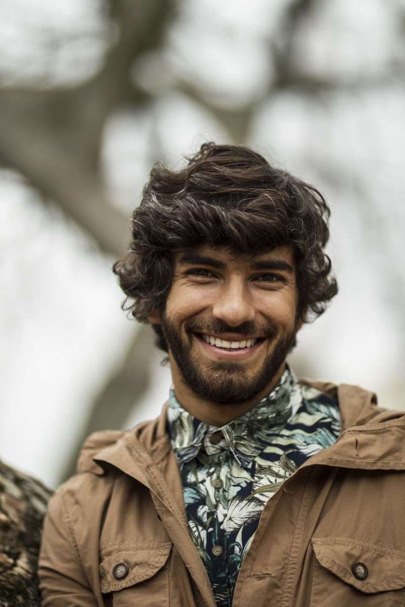 MODA CADERNO D - Entrevista com o ator Hugo Moura de