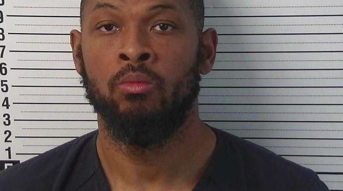 Lucas Morten após sua prisão em 3 de agosto de 2018 em um complexo improvisado em Amalia, Novo México