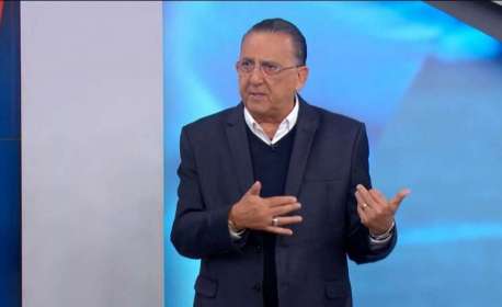 Galvão vê Brasileiro 'marcado pela tragédia' e diz que não trocaria Ceni por Jorge Jesus