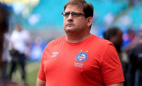 Nome de Guto Ferreira é ventilado nos bastidores do Vasco para substituir Maurício Souza