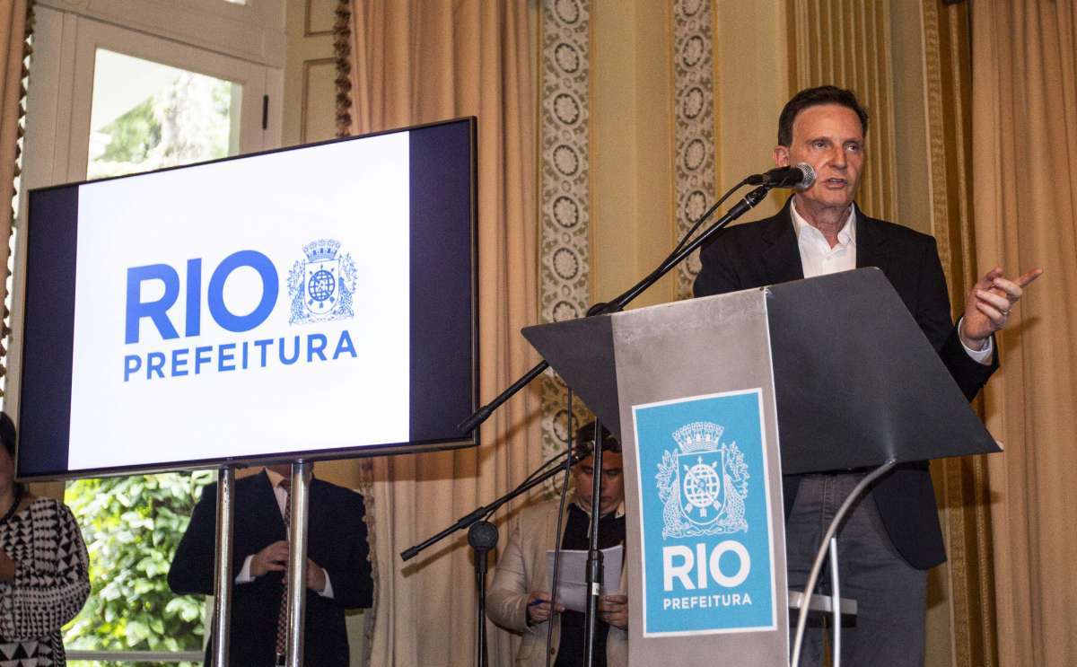 Governador Pezao e prefeito Crivella assinam convenio entre a prefeitura RJ e o governo do estado do RJ para a revitalizacao da Central do Brasil. Rj, 07 de agosto.