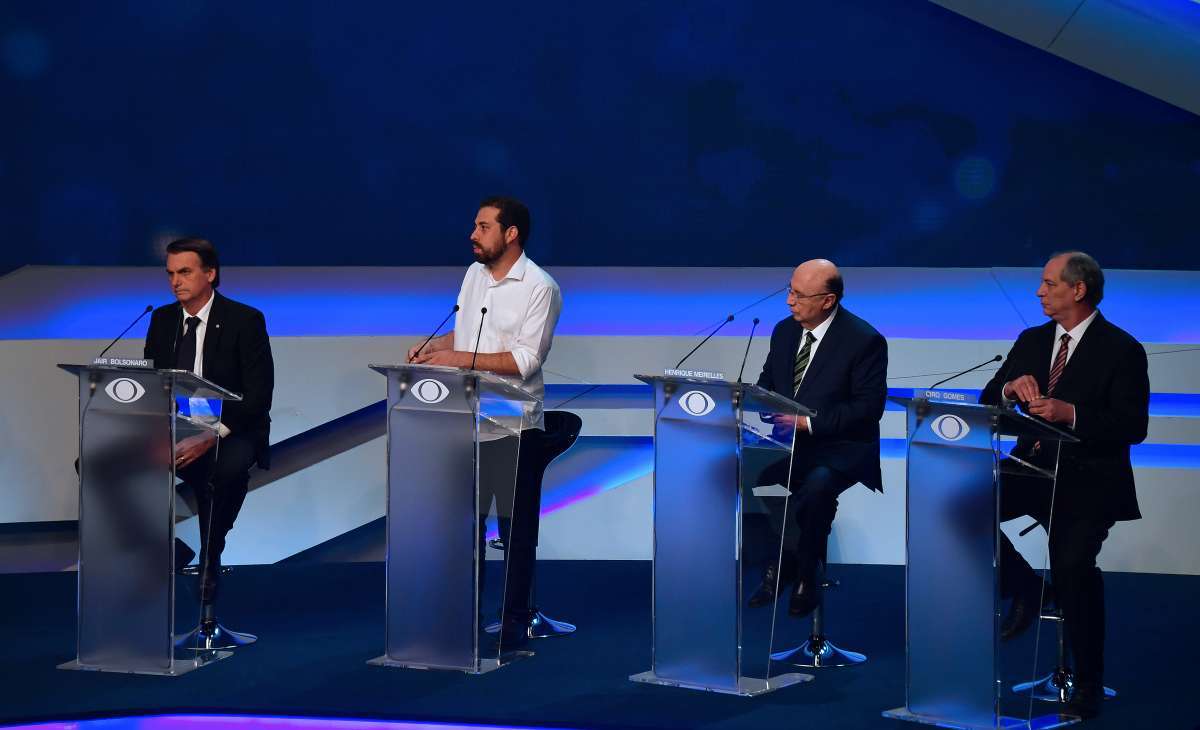 (L-R) Brazilian presidential candidates Alvaro Dias (Podemos), Cabo Daciolo (Patriota), Geraldo Alkmin (PSDB) and Marina Silva (Rede) take part in the first presidential debate ahead of the October 7 general election along with Jair Bolsonaro (PSL), Guilherme Boulos (PSOL), Henrique Meirelles (MDB) and Ciro Gomes (PDT) (the last four out of frame), at Bandeirantes television network in Sao Paulo, Brazil, on August 9, 2018.  / AFP PHOTO / Nelson ALMEIDA