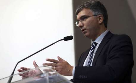 'Brasil tem questão fiscal presente que tem dificultado trabalho do BC', diz Colnago