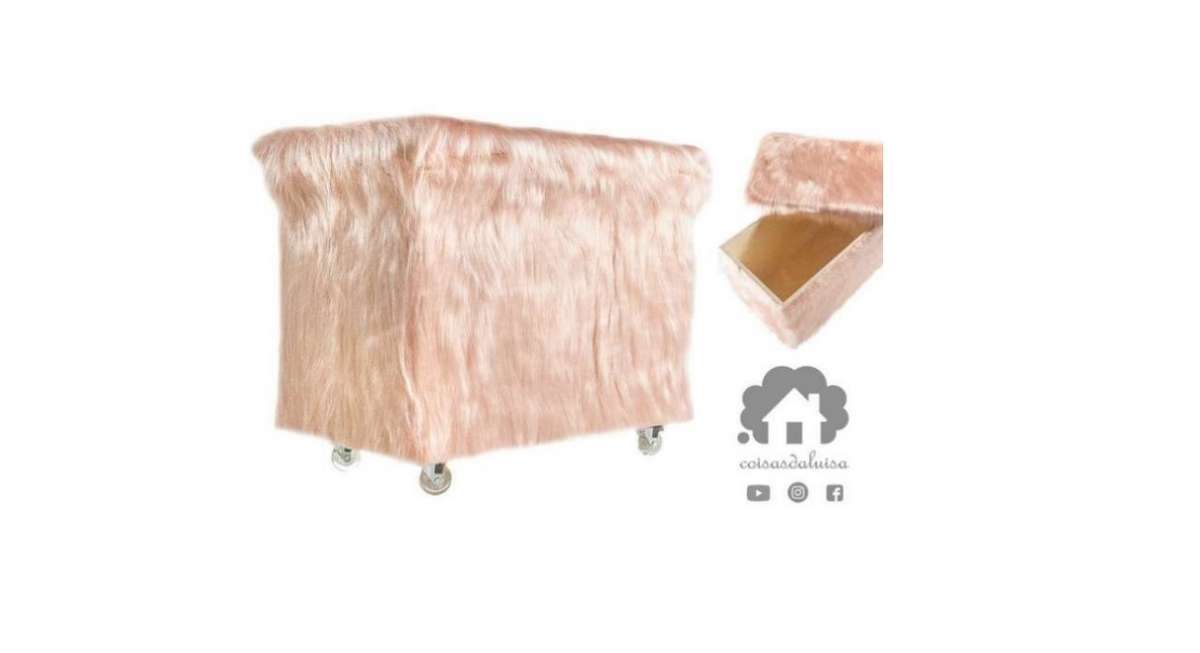Puff baú com decoração em estilo escandinavo