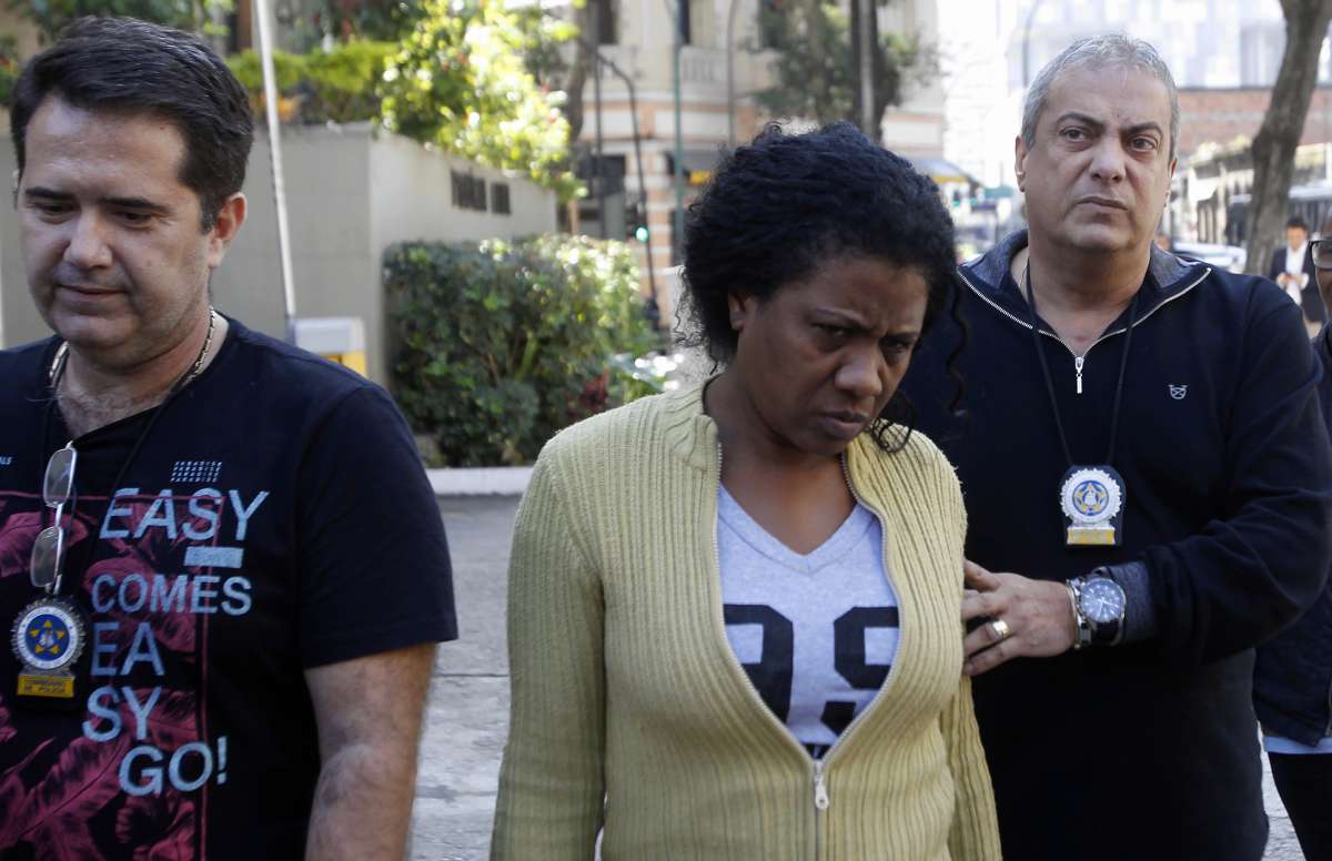 Jaqueline Nascimento de Almeida Santos fazia parte da quadrilha do ex-policial civil que explorava sexualmente mulheres e menores