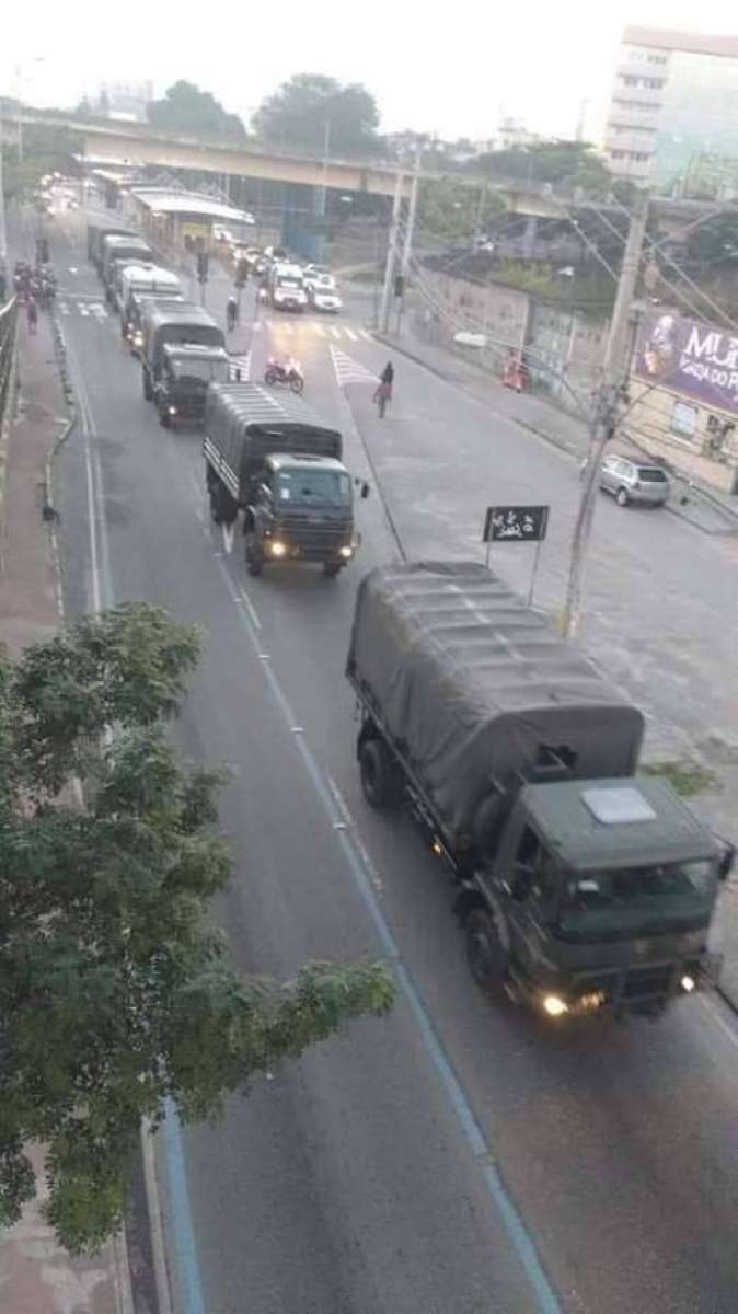 Forças Armadas realizaram operação em Santa Cruz, nesta terça-feira