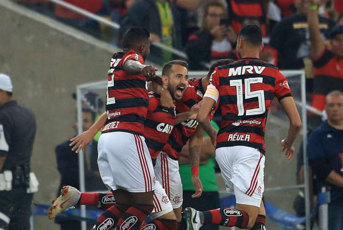 Flamengo venceu e se classificou Flamengo venceu e se classificou