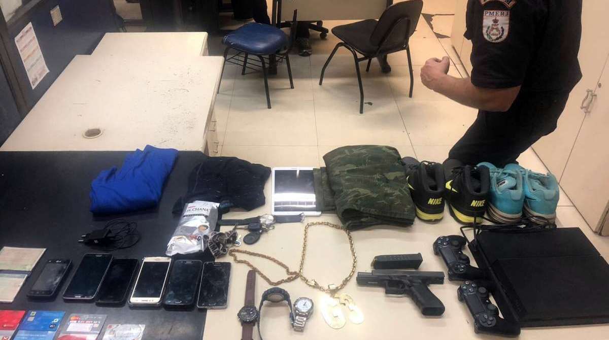 Material apreendido com os suspeitos