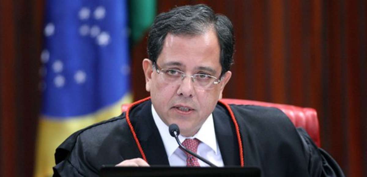 Ministro Sérgio Banhos negou pedido do ex-presidente de participar do debate desta sexta