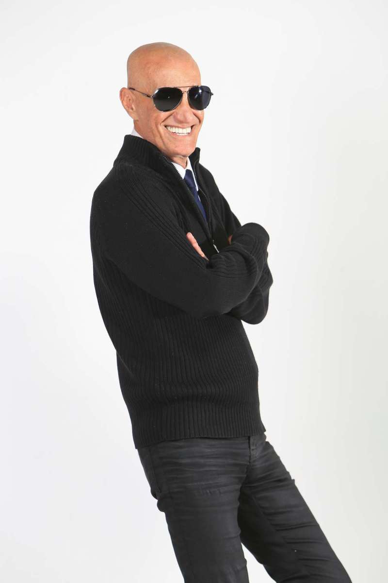 A redação do Jornal O Dia recebe a visita de Amin Khader (Rio de Janeiro, 6 de janeiro de 1959. Promoter, repórter, ator e humorista). Foto: Daniel Castelo Branco