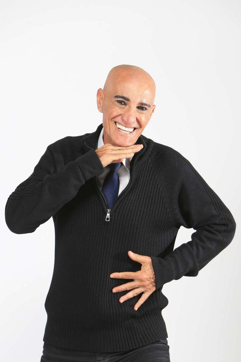 A redação do Jornal O Dia recebe a visita de Amin Khader (Rio de Janeiro, 6 de janeiro de 1959. Promoter, repórter, ator e humorista). Foto: Daniel Castelo Branco