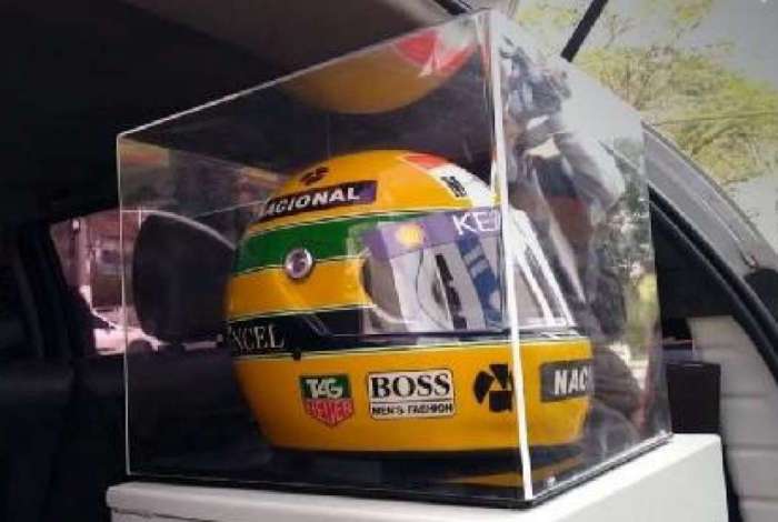 Luiz Arnaldo das Neves Oliveira disse que ganhou o capacete de presente da irmã do piloto