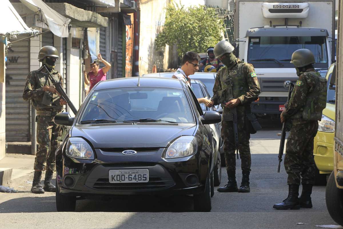 Forças de Segurança realizam operações nos complexos do Alemão, Maré e Penha