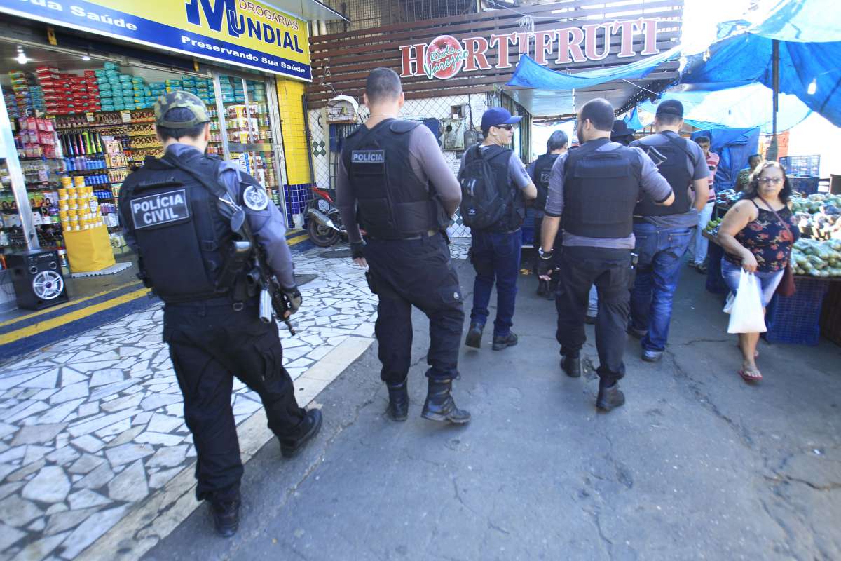 Movimentação policial no Alemão. Localidade da Nova Brasília. com Policiais Civis cumprindo mandados de prisão. Fotos de Estefan Radovicz / Agência O Dia CIDADE,POLÍCIA,PRISÃO,ALEMÃO
Byline