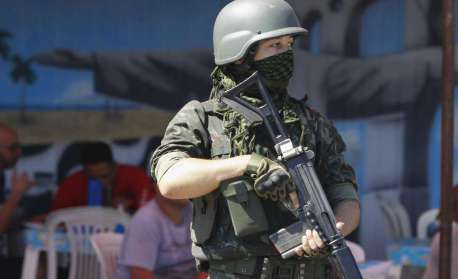 Há problema sobre lugar das Forças Armadas em relação à Constituição. diz Mercadante