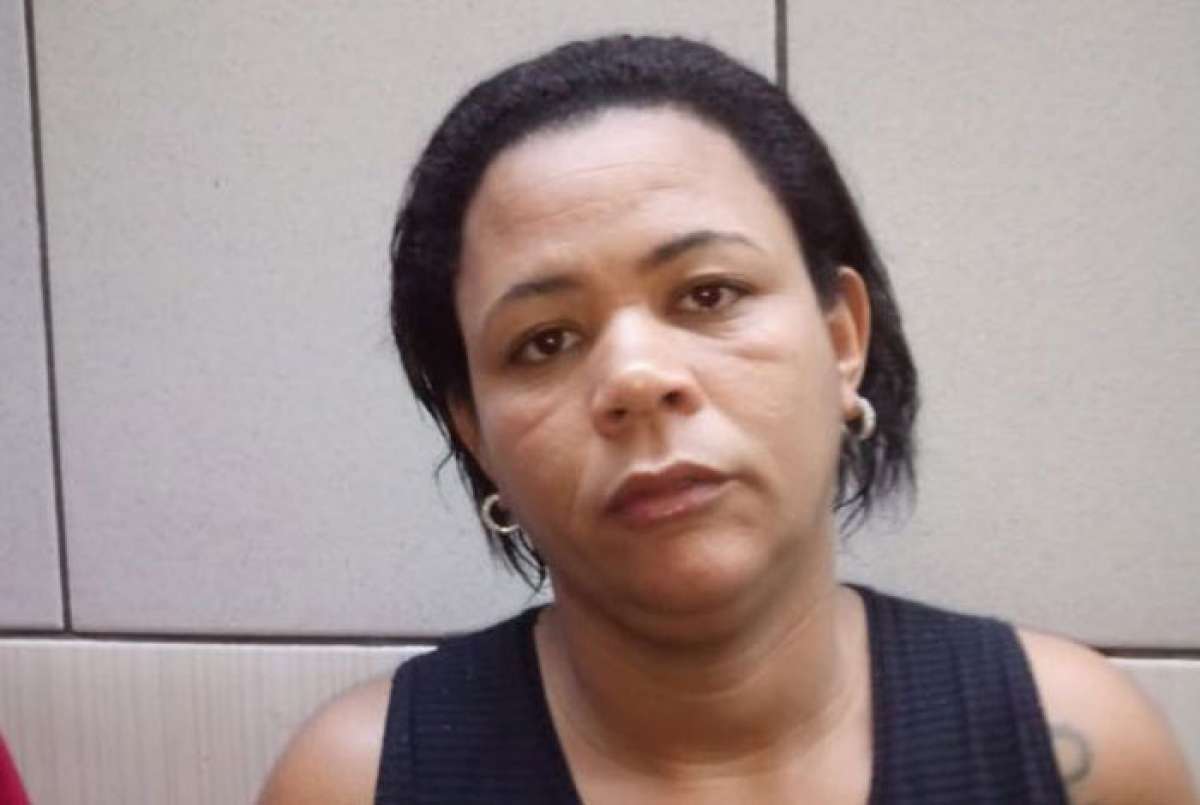 Marcela &eacute; mulher de confian&ccedil;a de F&aacute;bio Henrique de Farias, o Tin&eacute;sio, l&iacute;der do PCC no Rio e preso em junho deste ano na Rodovi&aacute;ria Novo Rio