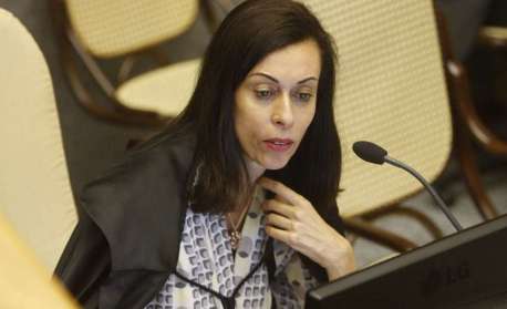 Ministra pede melhoria no convívio entre homem e mulher no Judiciário